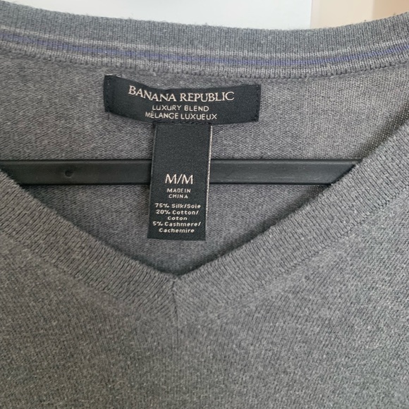 ✨2 for $10✨ Silk/Cashmere/Cotton Blend Men’s V-Neck - Picture 3 of 4